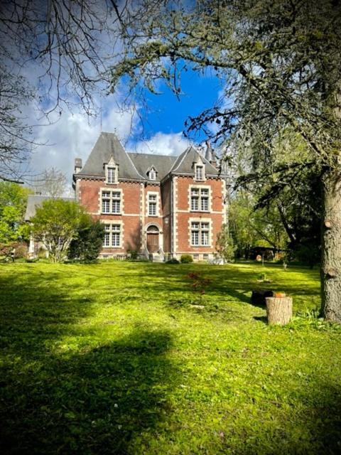 Domaine De La Croix De Saint Lambert Bed and Breakfast Poix-Terron Exteriör bild
